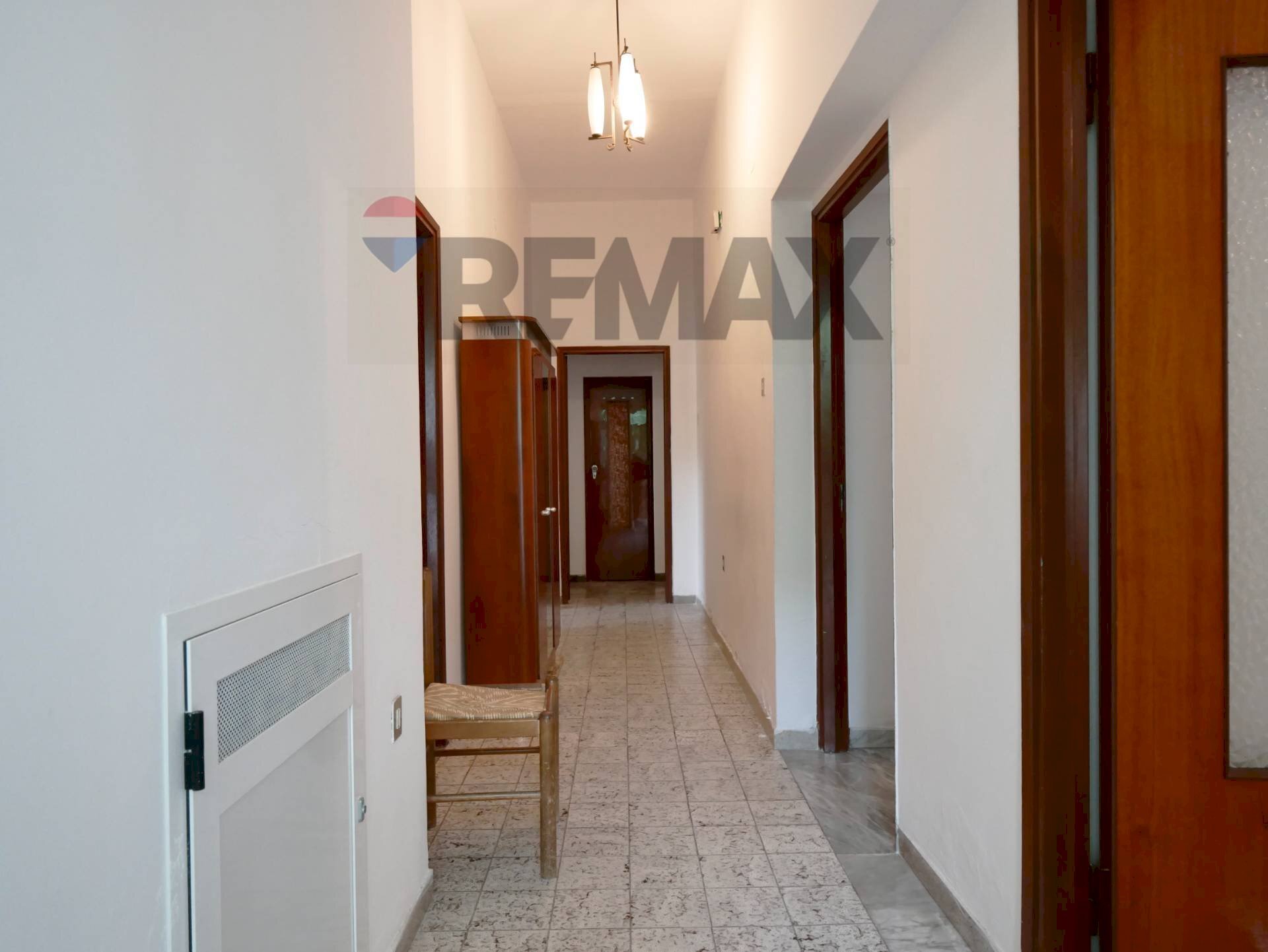 Hall / corridoio - Three-room apartment Via Magna Grecia
 
15, Roseto Capo Spulico - photo 3