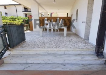 Terrazza - Trilocale Via Magna Grecia
 
15, Roseto Capo Spulico - foto 1