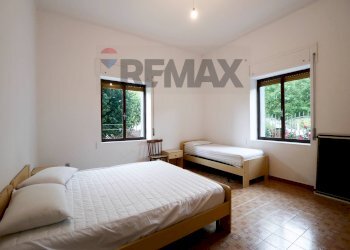 Camera / camera da letto - Trilocale Via Magna Grecia
 
15, Roseto Capo Spulico - foto 4