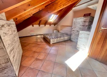 Camera / camera da letto - Attic Luino - photo 10
