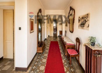 Hall / corridoio - Villa via nicola della cas
 
36-38, Baveno - photo 27