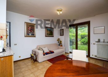 Soggiorno - Bilocale Via Della Rovere, Lavena Ponte Tresa - foto 5