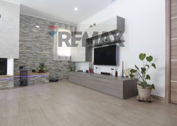 Soggiorno - Villa via Pradaccio
 
44, Cadegliano-Viconago - photo 10