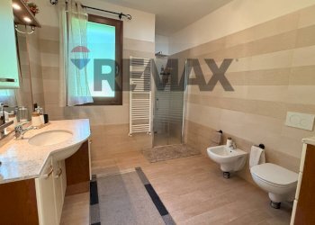 Bagno - Villa via Pradaccio
 
44, Cadegliano-Viconago - photo 15