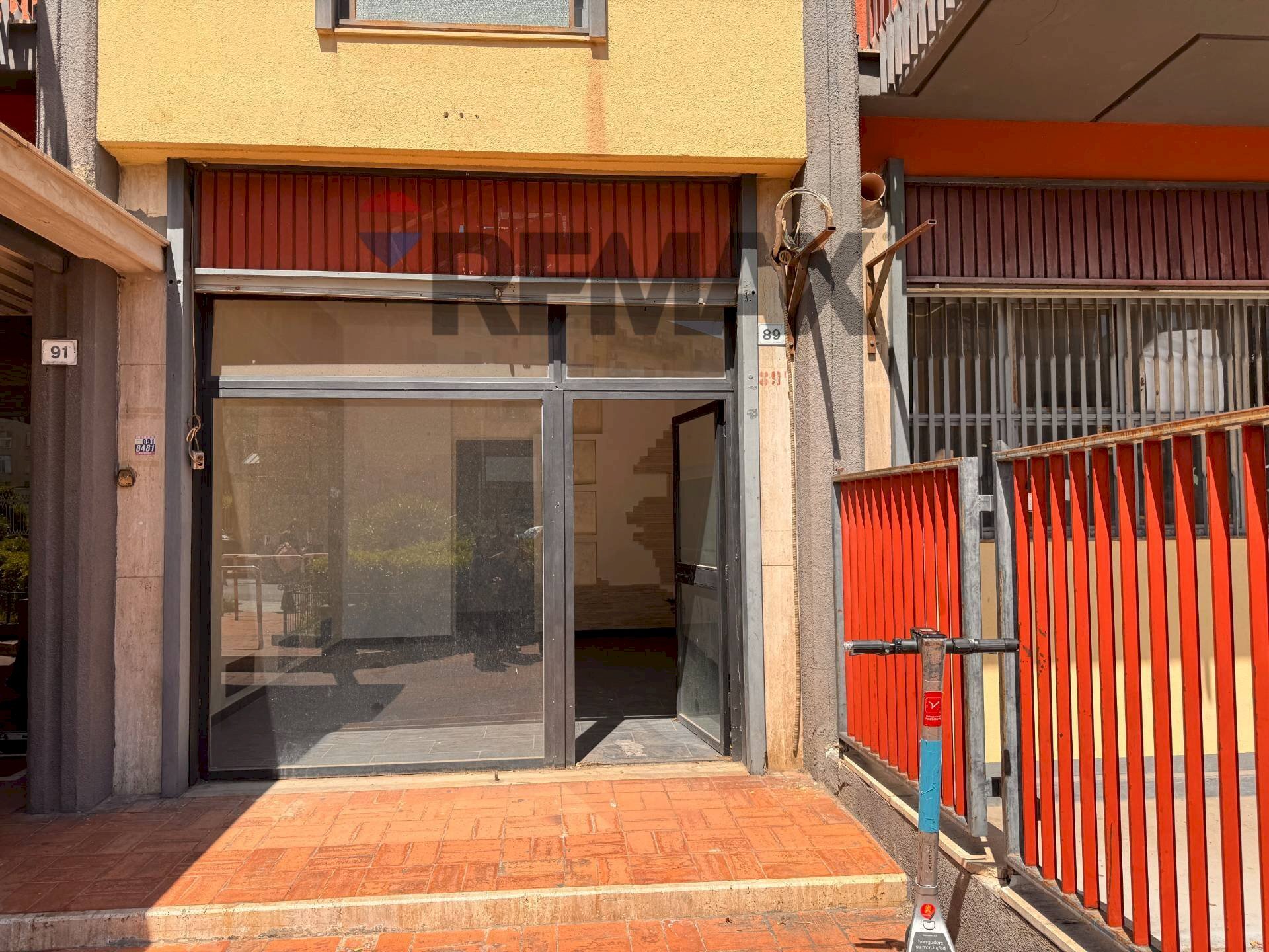 Edificio all\'aperto - Locale Commerciale Via San Lorenzo
89, Palermo - foto 2