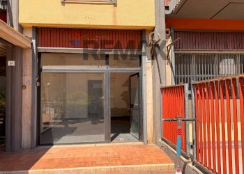 Edificio all\'aperto - Locale Commerciale Via San Lorenzo
 
89, Palermo - foto 2