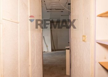 Hall / corridoio - Commercial Premises Via Piave
5, Lentini - photo 19