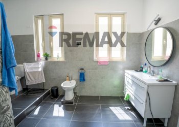 Bagno - Three-room apartment Via Epicarmo
 
434, Augusta - photo 11
