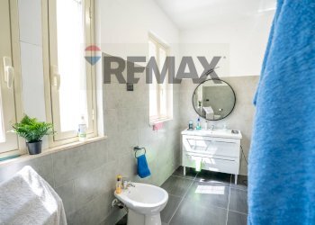 Bagno - Three-room apartment Via Epicarmo
 
434, Augusta - photo 14