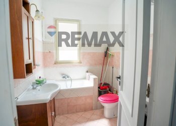 Bagno - Three-room apartment Via Epicarmo
 
434, Augusta - photo 17