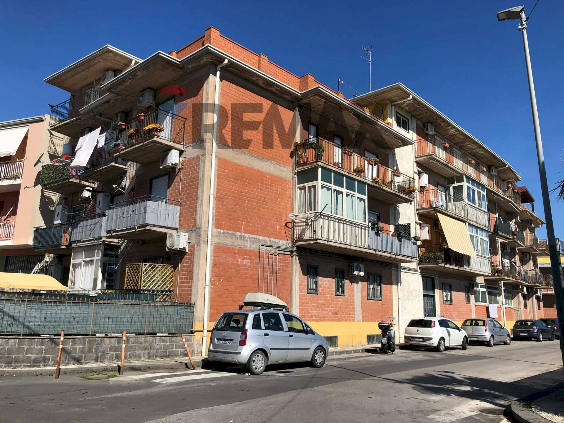 Edificio all\'aperto - Bilocale Via Rosario Livatino
 
1, Camporotondo Etneo - foto 1