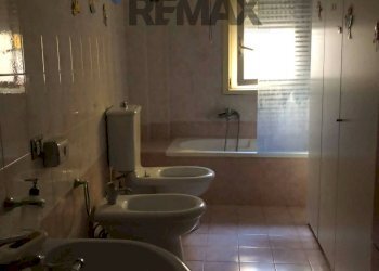 Bagno - Bilocale Via Rosario Livatino
 
1, Camporotondo Etneo - foto 9