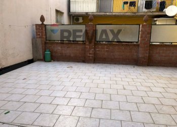 Terrazza - Bilocale Via Rosario Livatino
 
1, Camporotondo Etneo - foto 10
