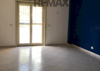 Stanza vuota - Bilocale Via Rosario Livatino
 
1, Camporotondo Etneo - foto 12