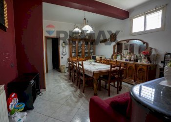 Sala da pranzo - Independent house Via Camillo Barbagallo
 
116, Aci Sant'Antonio - photo 10