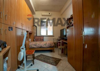 Camera / camera da letto - Independent house Via Camillo Barbagallo
 
116, Aci Sant'Antonio - photo 14