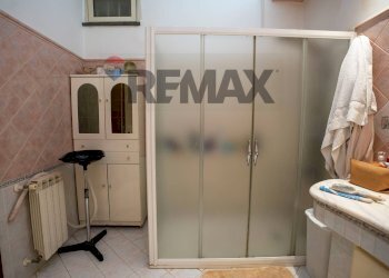 Bagno - Independent house Via Camillo Barbagallo
 
116, Aci Sant'Antonio - photo 17