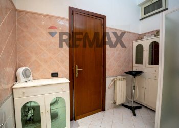 Bagno - Independent house Via Camillo Barbagallo
 
116, Aci Sant'Antonio - photo 19