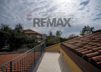 Terrazza - Independent house Via Camillo Barbagallo
 
116, Aci Sant'Antonio - photo 50