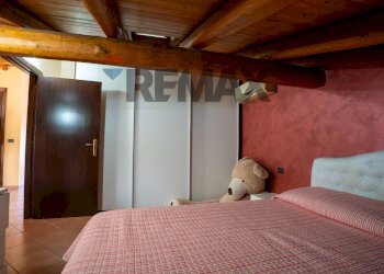 Camera / camera da letto - Independent house Via Camillo Barbagallo
 
116, Aci Sant'Antonio - photo 53