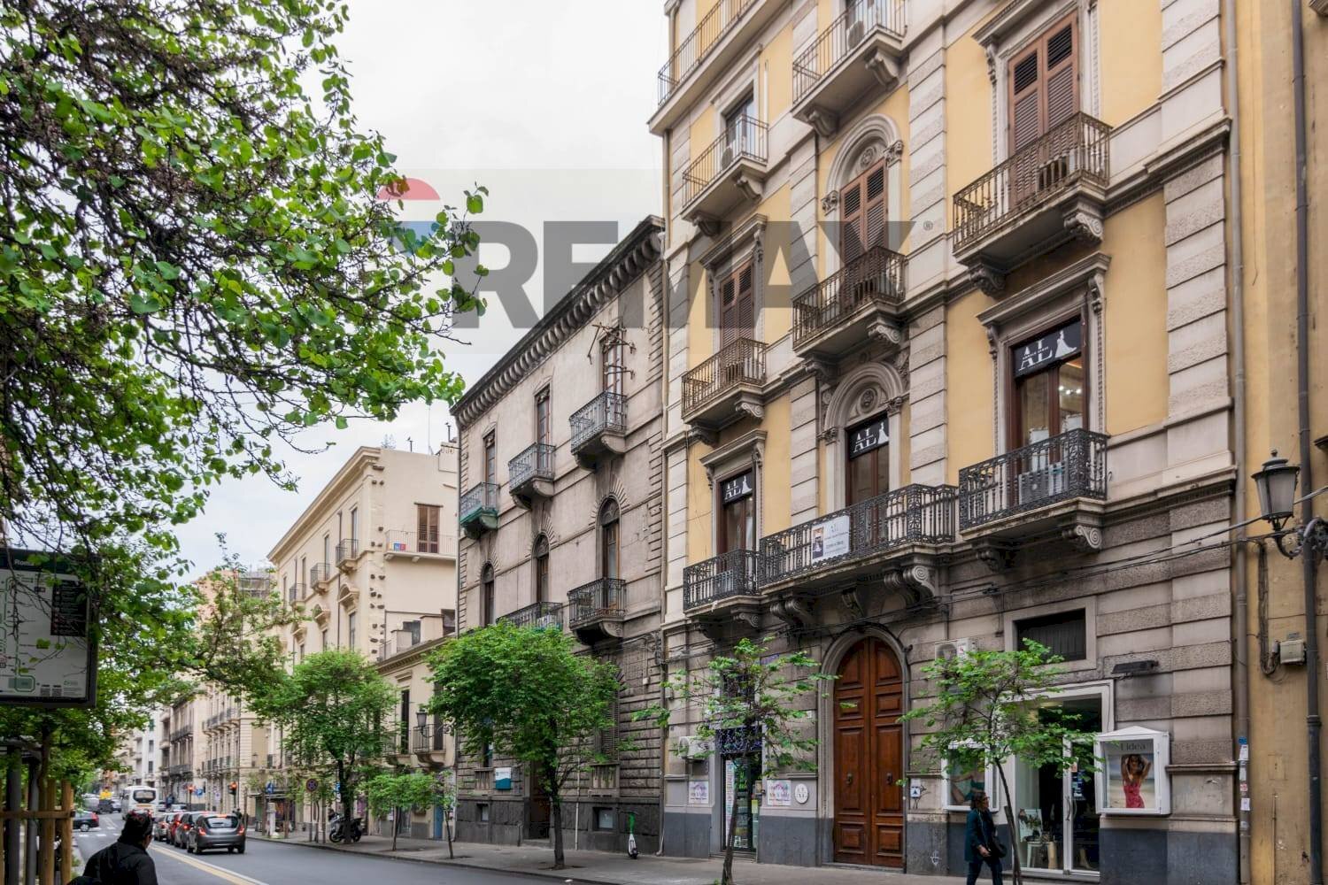Edificio all\'aperto - Attività Commerciale Viale Regina Margherita
 
17, Catania - foto 2
