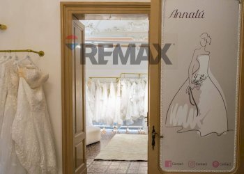 Camera / camera da letto - Attività Commerciale Viale Regina Margherita
 
17, Catania - foto 8