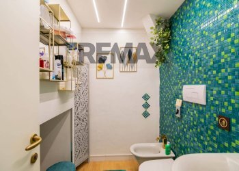 Bagno - Attività Commerciale Viale Regina Margherita
 
17, Catania - foto 35
