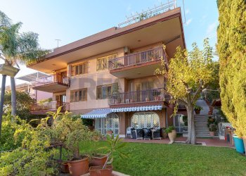 Edificio all\'aperto - Villa Aci Castello - photo 93