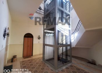 Scale - Appartamento Via Luigi Einaudi
 
18, Sant'Agata Li Battiati - foto 5