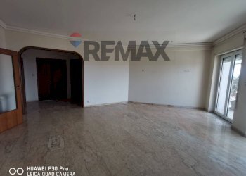 Stanza vuota - Appartamento Via Luigi Einaudi
 
18, Sant'Agata Li Battiati - foto 11