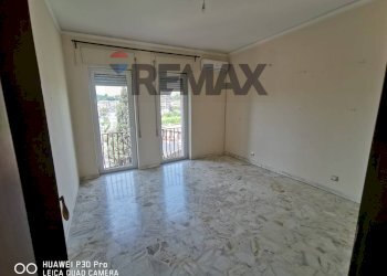 Stanza vuota - Appartamento Via Luigi Einaudi
 
18, Sant'Agata Li Battiati - foto 12