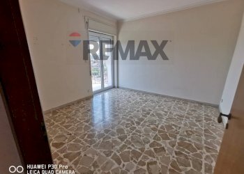 Stanza vuota - Appartamento Via Luigi Einaudi
 
18, Sant'Agata Li Battiati - foto 17