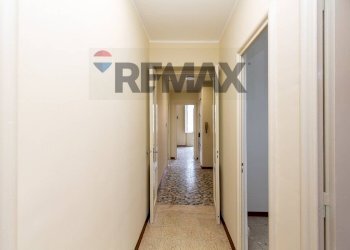Hall / corridoio - Quadrilocale Via Pier Luigi Deodato
 
3, San Giovanni la Punta - foto 22