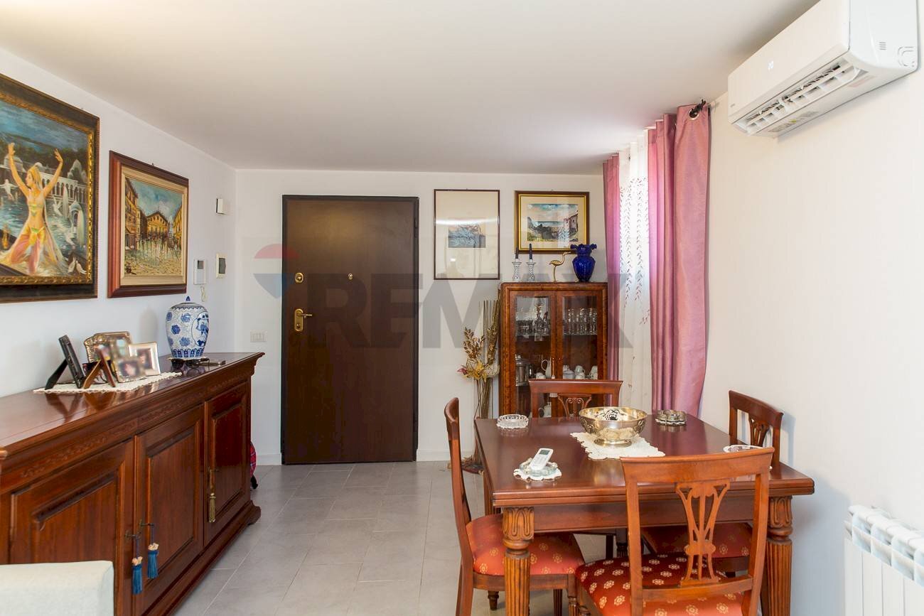 Sala da pranzo - Trilocale Via Michele Grassi Barbagallo
24/D, Giarre - foto 2