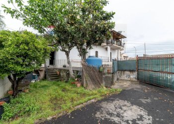 Giardino - Casa semi indipendente Via Carrubbazza
 
60, San Gregorio di Catania - foto 13