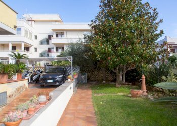 Edificio all\'aperto - Semi-detached house Anzio - photo 6