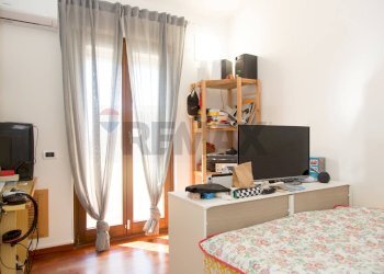 Camera / camera da letto - Semi-detached house Anzio - photo 52