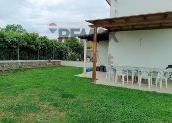 Giardino - Villa via dei pivieri
 
3, Ardea - photo 3