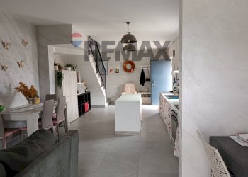 Sala da pranzo - Villa via dei pivieri
 
3, Ardea - photo 13