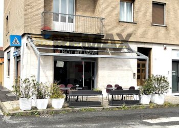 Casa all\'aperto - Bar Tavola Calda - Fredda VIA MONCENISIO
 
29, Cesano Maderno - foto 19
