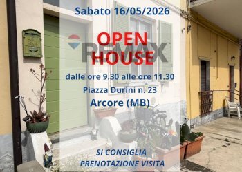 Non correlato - Two-room apartment Piazza Durini
 
23, Arcore - photo 1