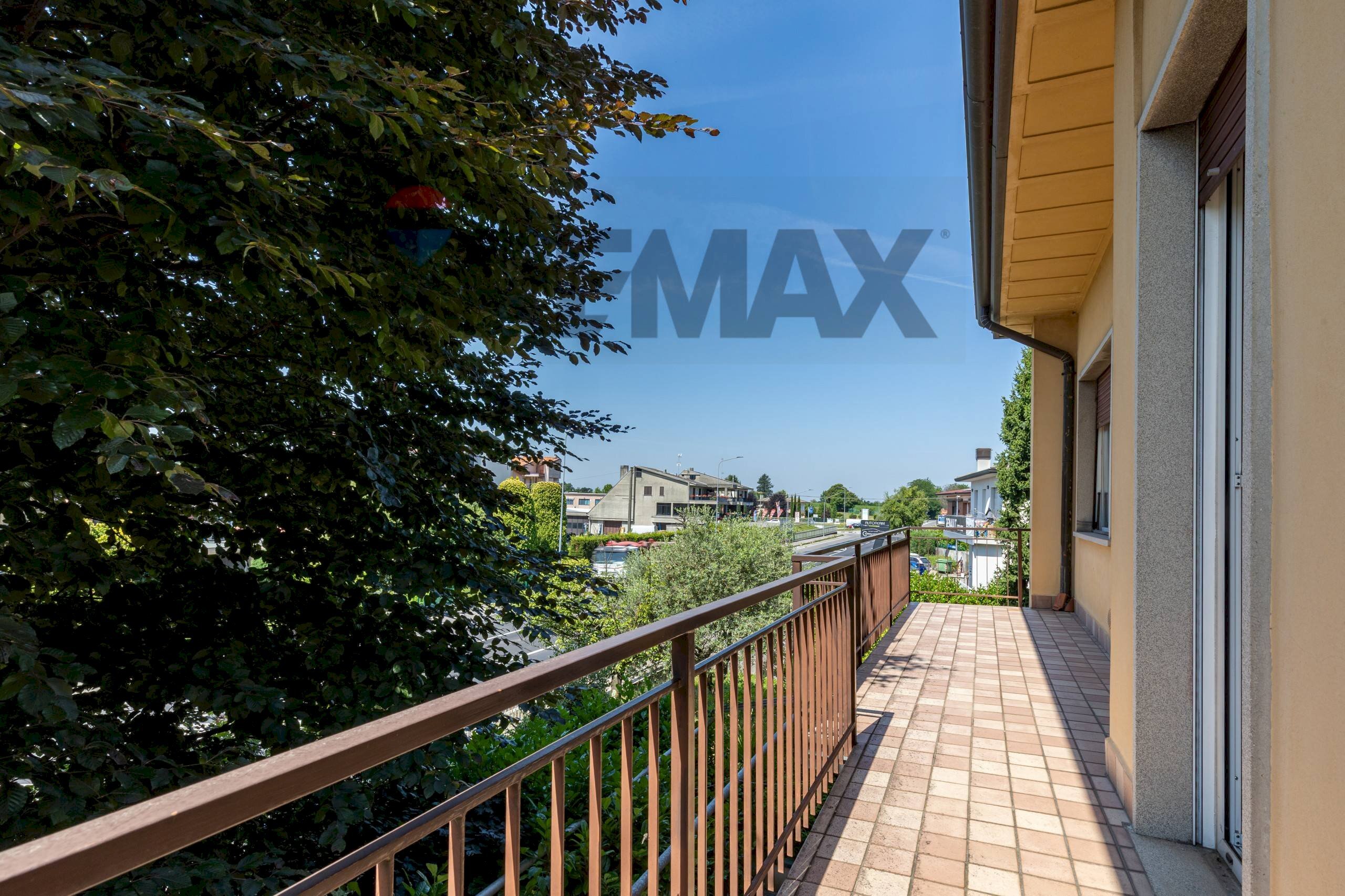 Balcone - Independent house via statale
 
7, Barzago - photo 2