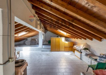 Parcheggio - Independent house via statale
 
7, Barzago - photo 30