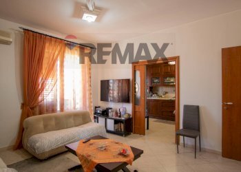 Soggiorno - Apartment CORSO VITTORIO EMANUELE
 
2, Floridia - photo 10