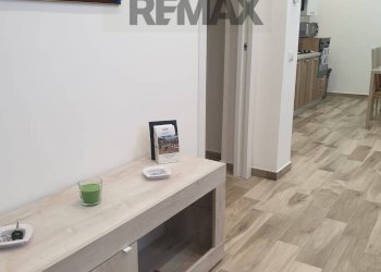 Hall / corridoio - Three-room apartment Via Riccardo Casalaina
 
2/A, Catania - photo 5