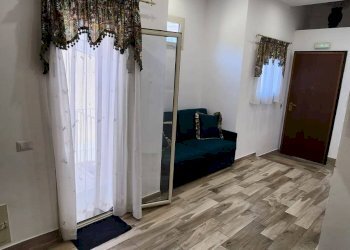 Ricezione / Lobby - Three-room apartment Via Riccardo Casalaina
 
2/A, Catania - photo 7