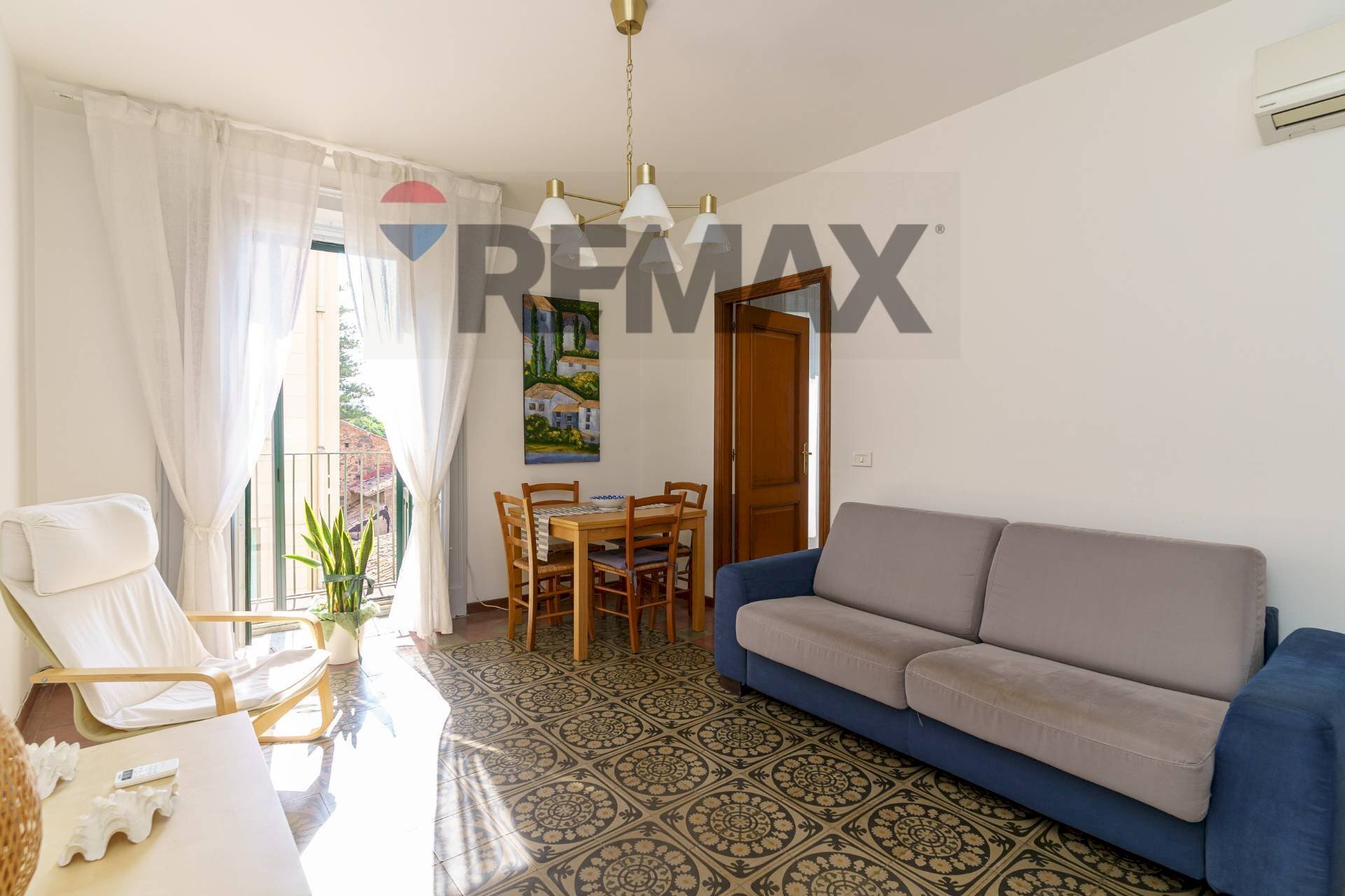 Sala da pranzo - Bilocale Via Caronda
 
41, Catania - foto 2