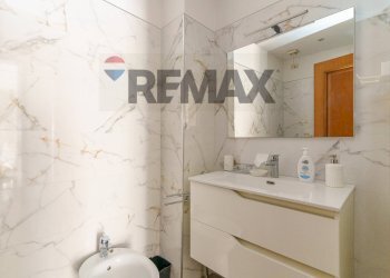 Bagno - Bilocale Via Caronda
 
41, Catania - foto 19