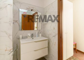 Bagno - Bilocale Via Caronda
 
41, Catania - foto 20