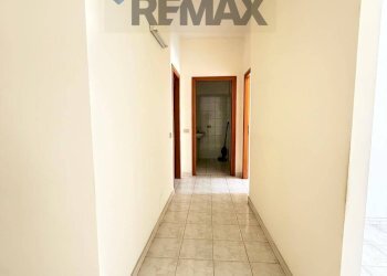 Hall / corridoio - Three-room apartment via imera
 
115, Lentini - photo 9